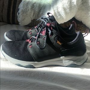 Women’s Teva Arrowwood Sneaker